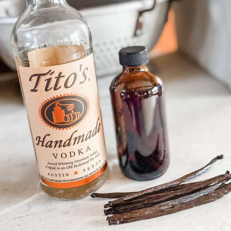 Homemade Vanilla Extract | Roots & Boots