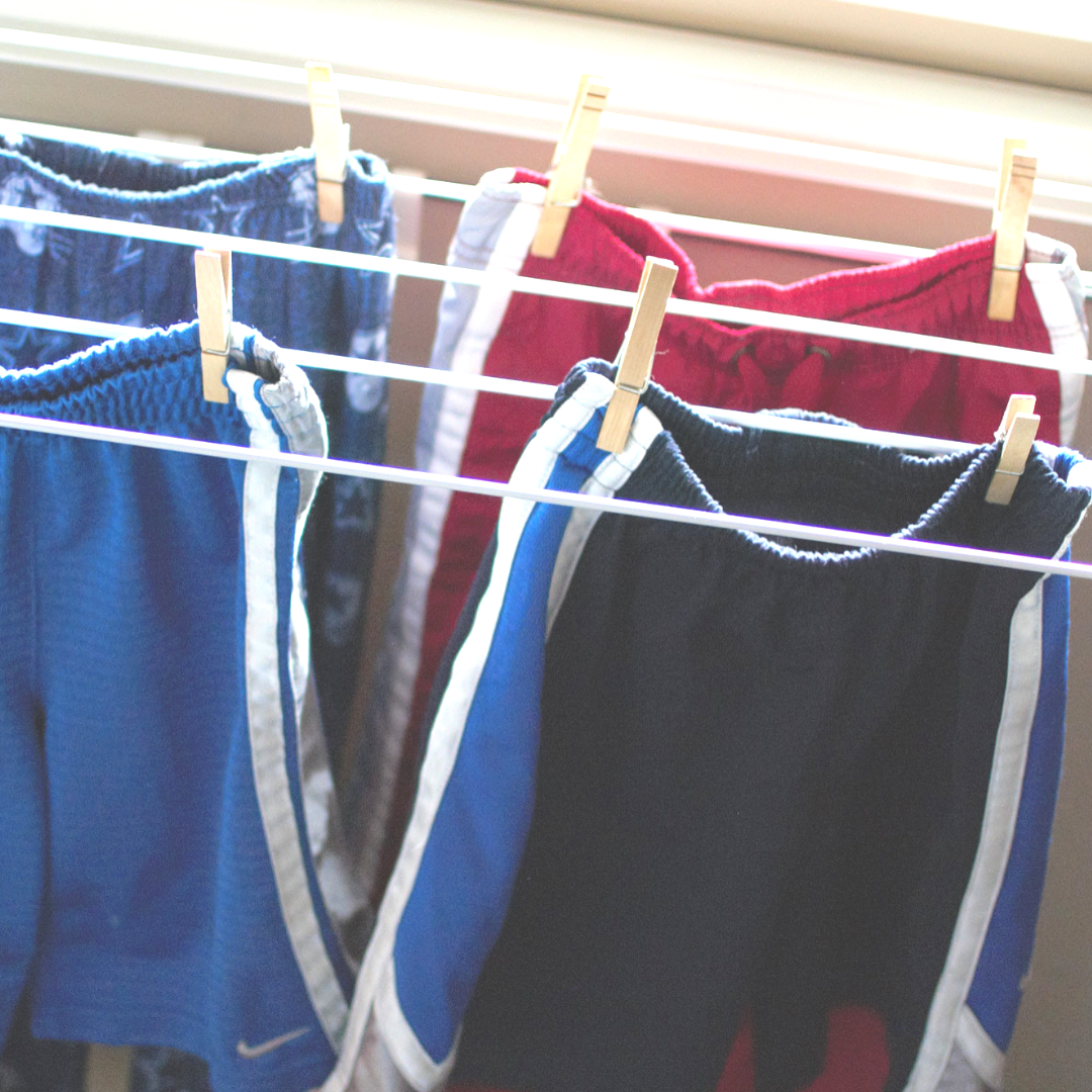 4 Nontoxic Ways to Get Rid of Laundry Static Roots & Boots