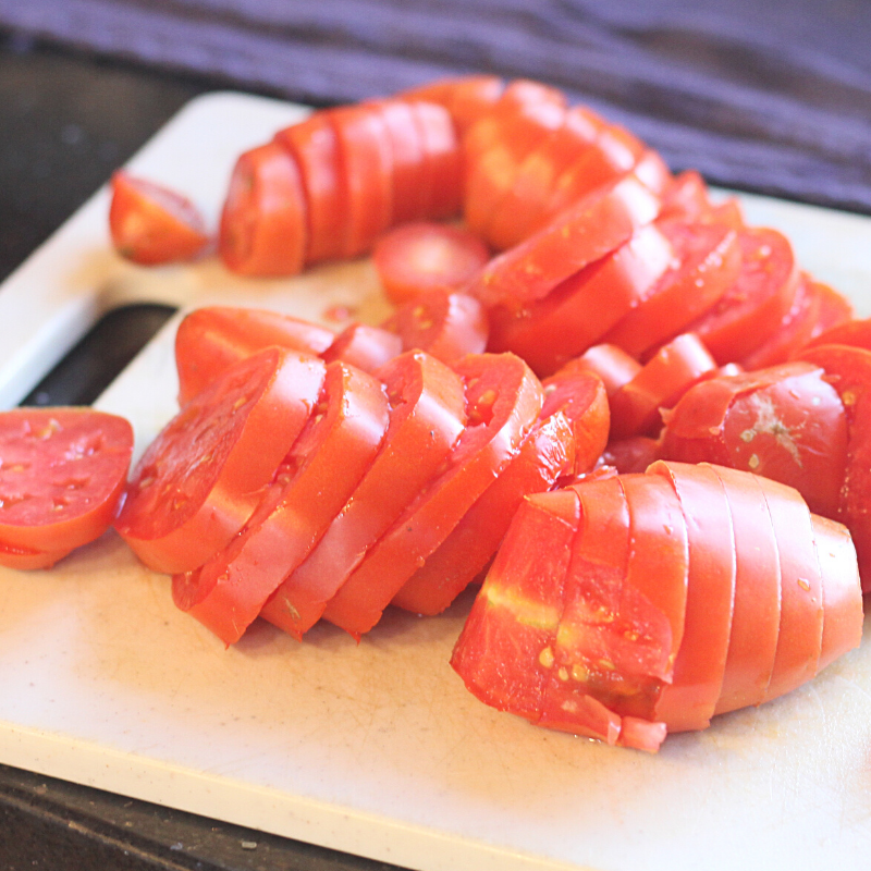 Tomato Powder: How to Make it & Use it | Roots & Boots