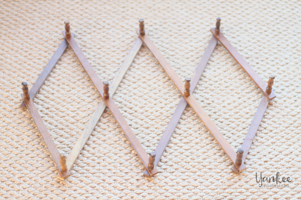 How to Attach Knobs or Pegs to a Wall | Yankee Homestead