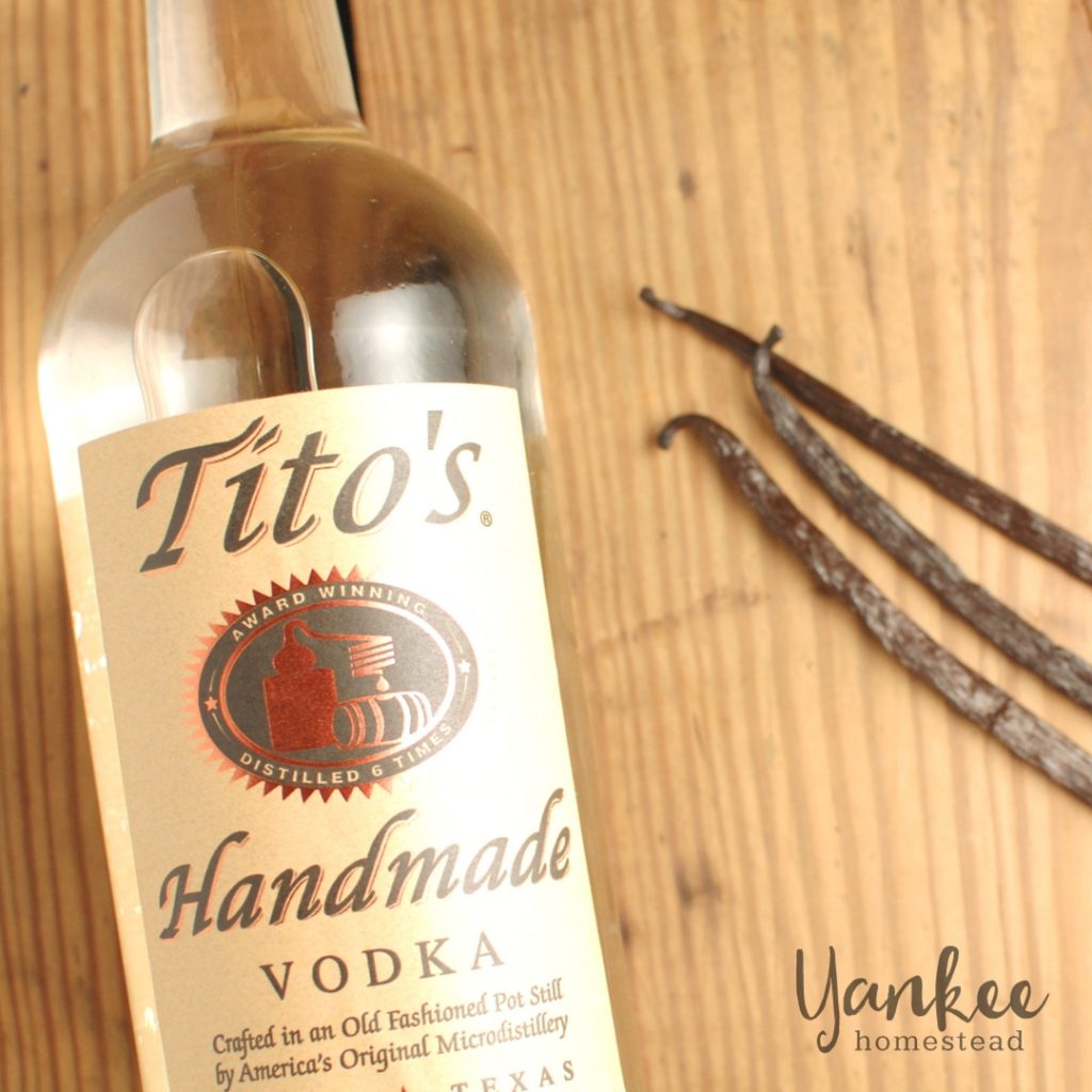 Homemade Vanilla Extract | Yankee Homestead