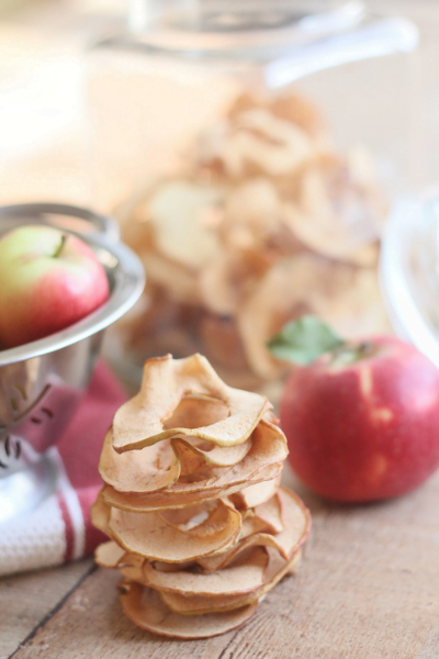 Easy Homemade Apple Chips | Roots & Boots