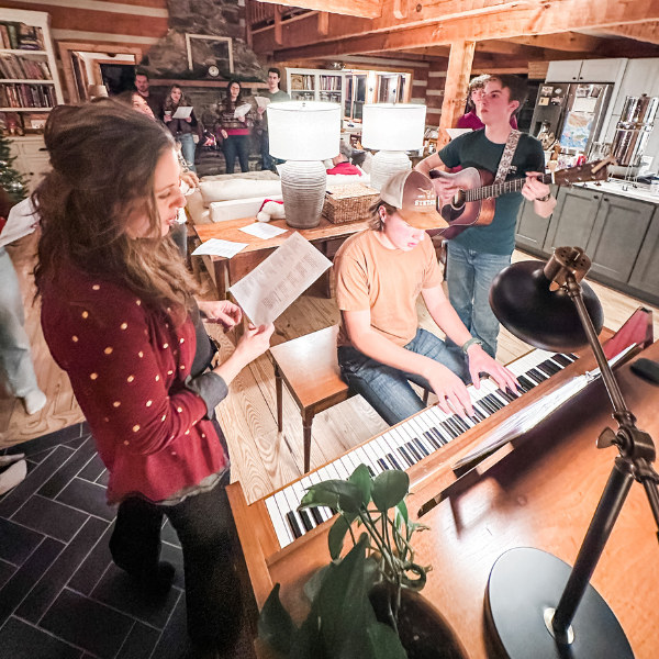 Christmas Sing-Along | Roots & Boots