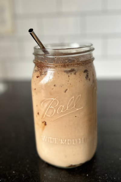 Healthy Herbal Iced Mocha Latte | Roots & Boots