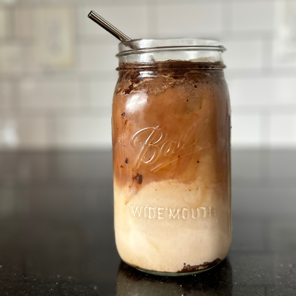 Healthy Herbal Iced Mocha Latte | Roots & Boots