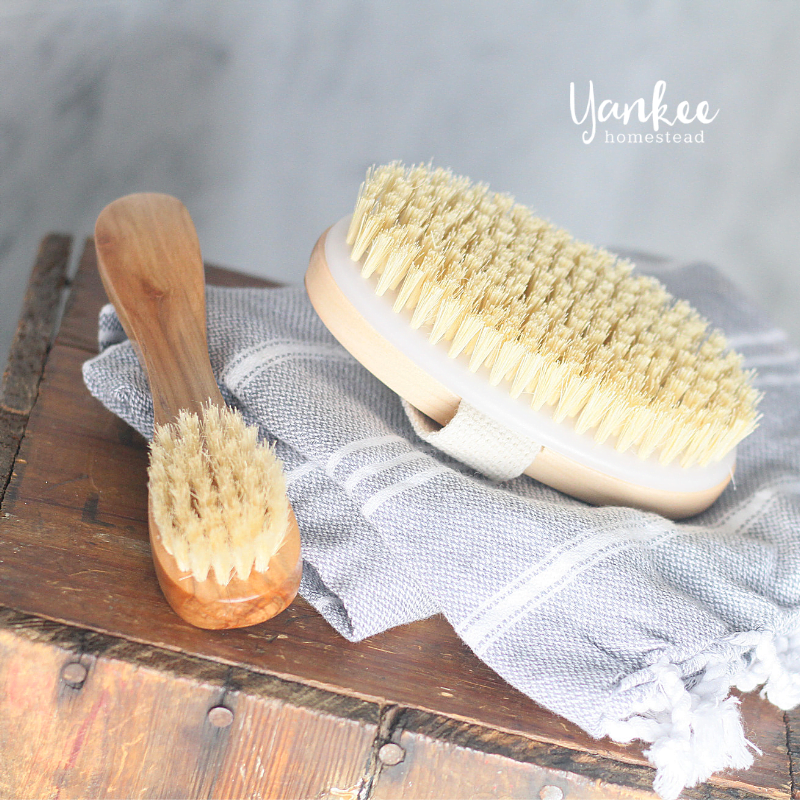 5 Benefits of Dry Brushing Your Skin (& a Live Demo)